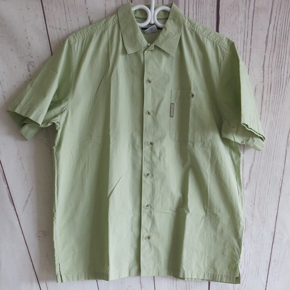Columbia 100% Cotton Button Down Short Sleeve Casual Shirt - Size Medium